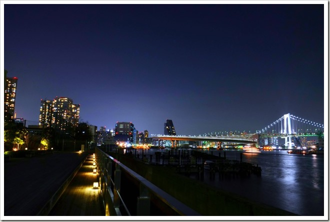 東京湾・レインボーブリッジ