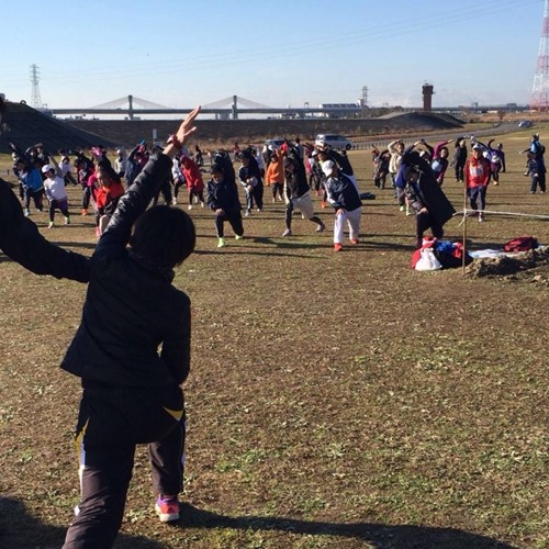 年忘れマラソン2014 in 庄内緑地 ストレッチ体操中