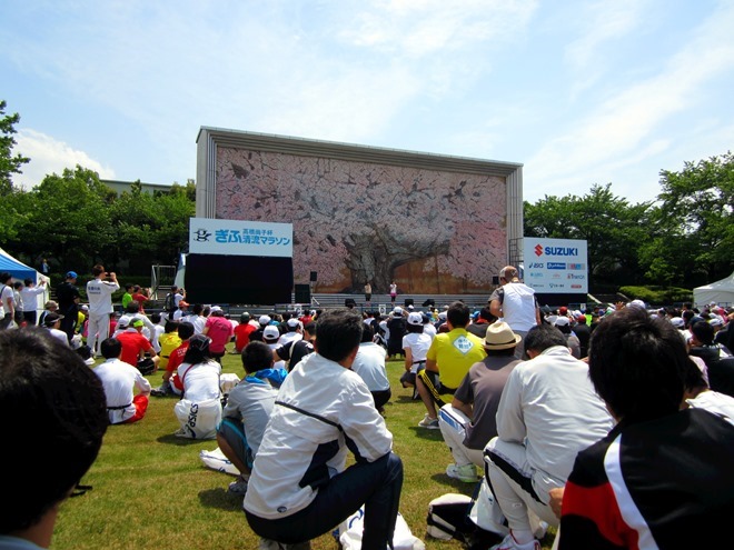 第1回高橋尚子杯ぎふ清流マラソン 大会前日のトークイベント