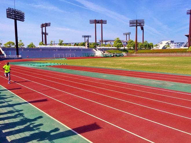 陸上競技場 トラックの写真