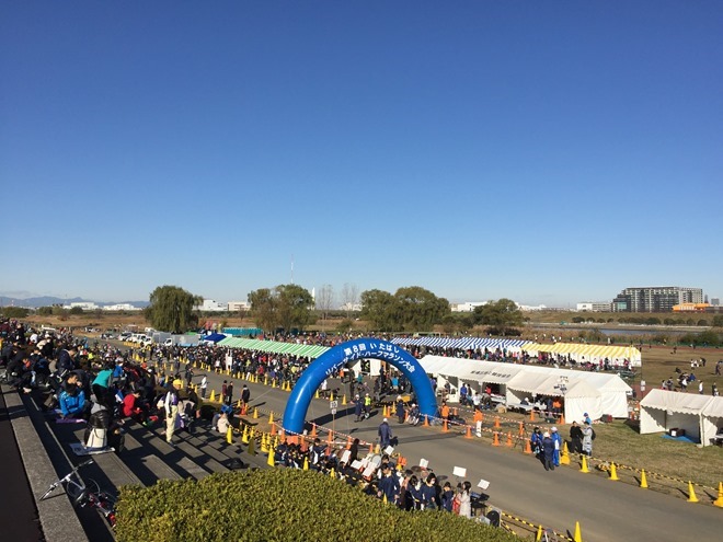 荒川戸田橋陸上競技場 画像